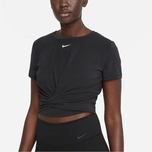 Nike Cropped Shirt